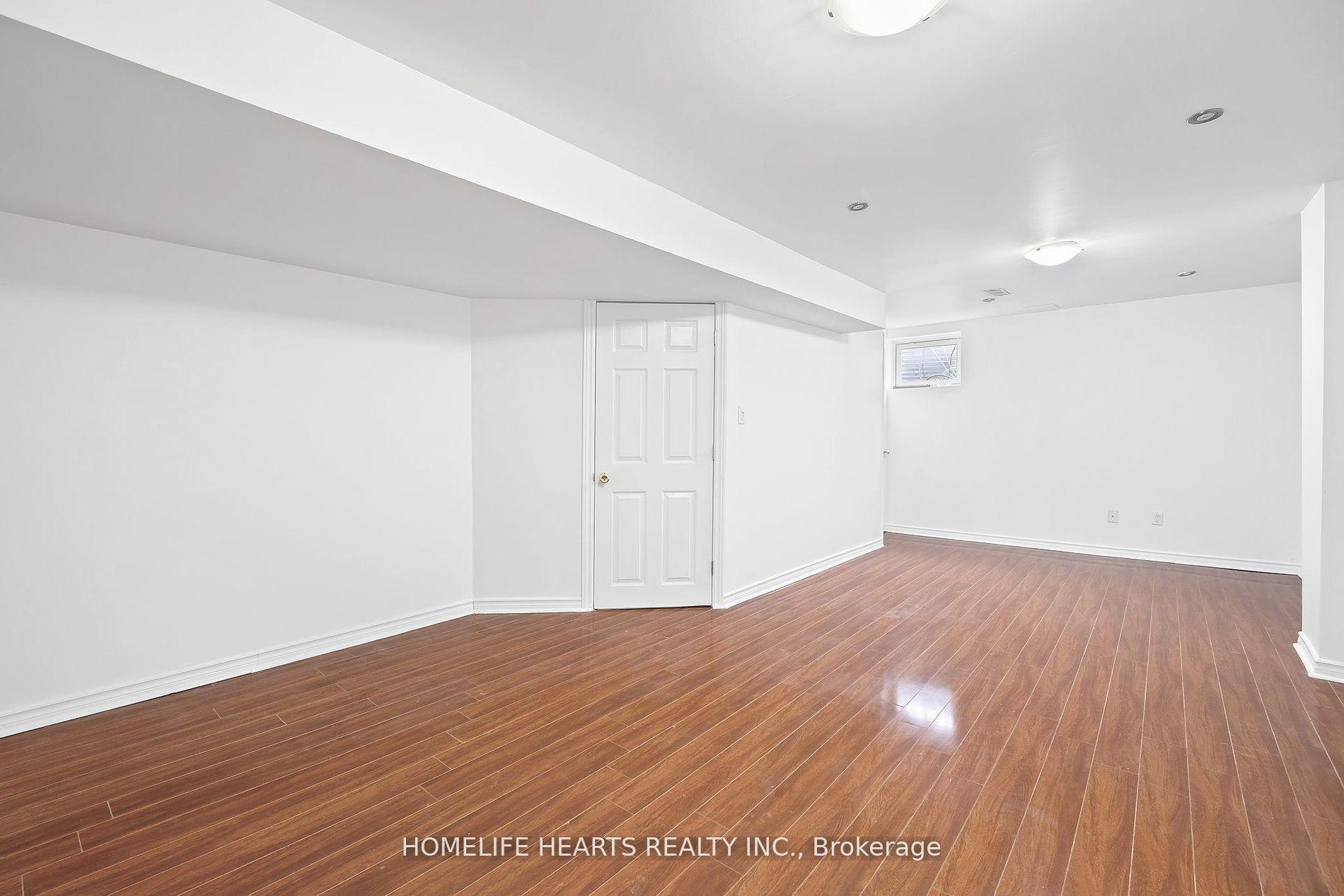 3 Bedrooms Condo at 525 Novo Star, Mississauga For sale