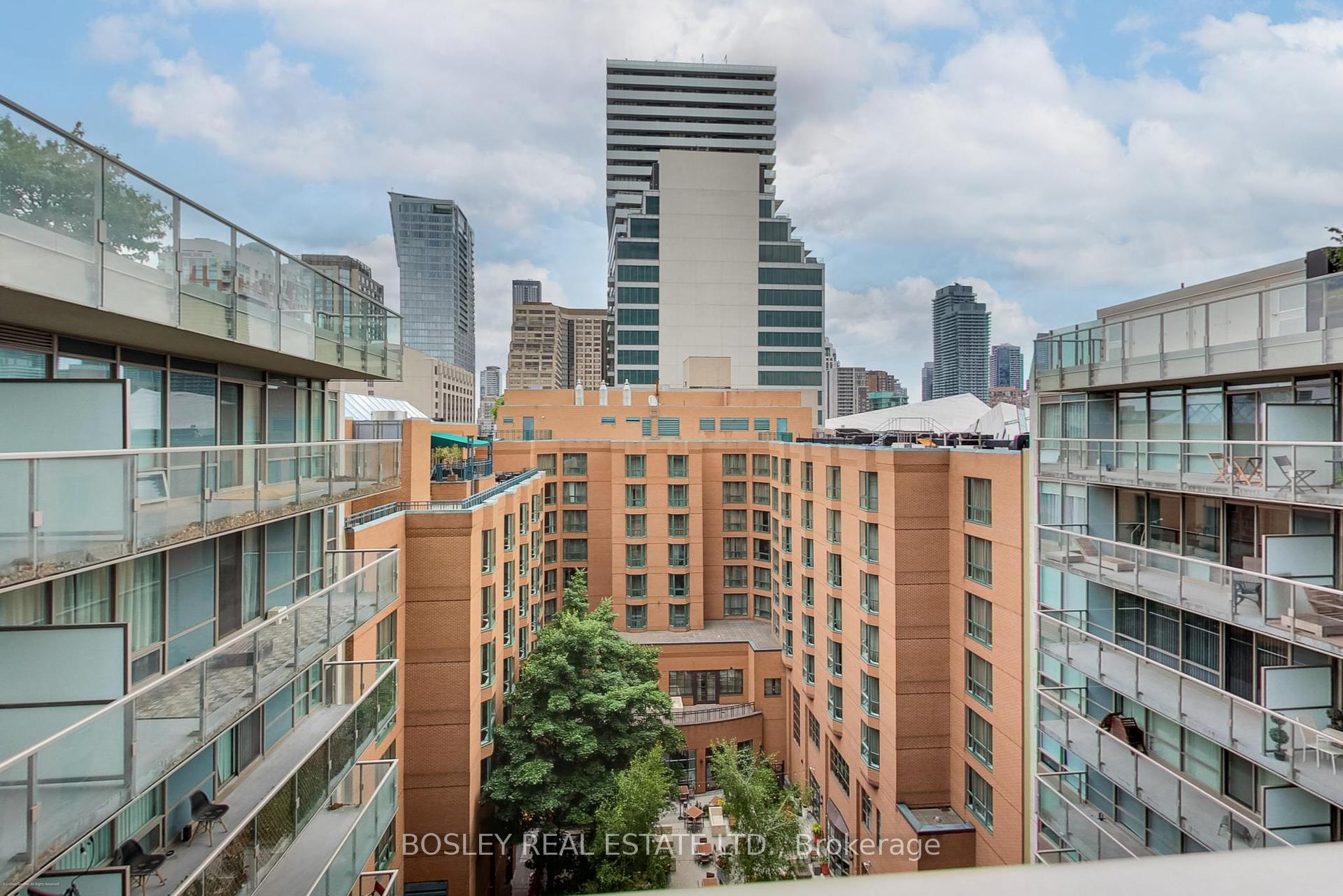 2 Bedrooms Condo at 1 Bedford, Toronto For sale