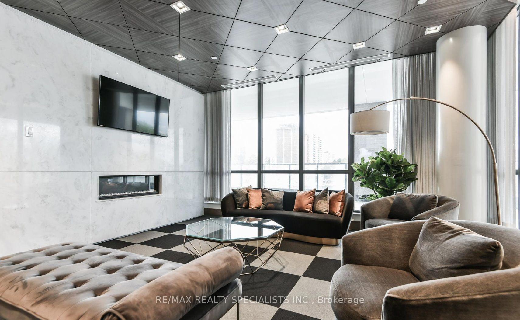 2 Bedrooms Condo at 50 Forest Manor, Toronto For sale