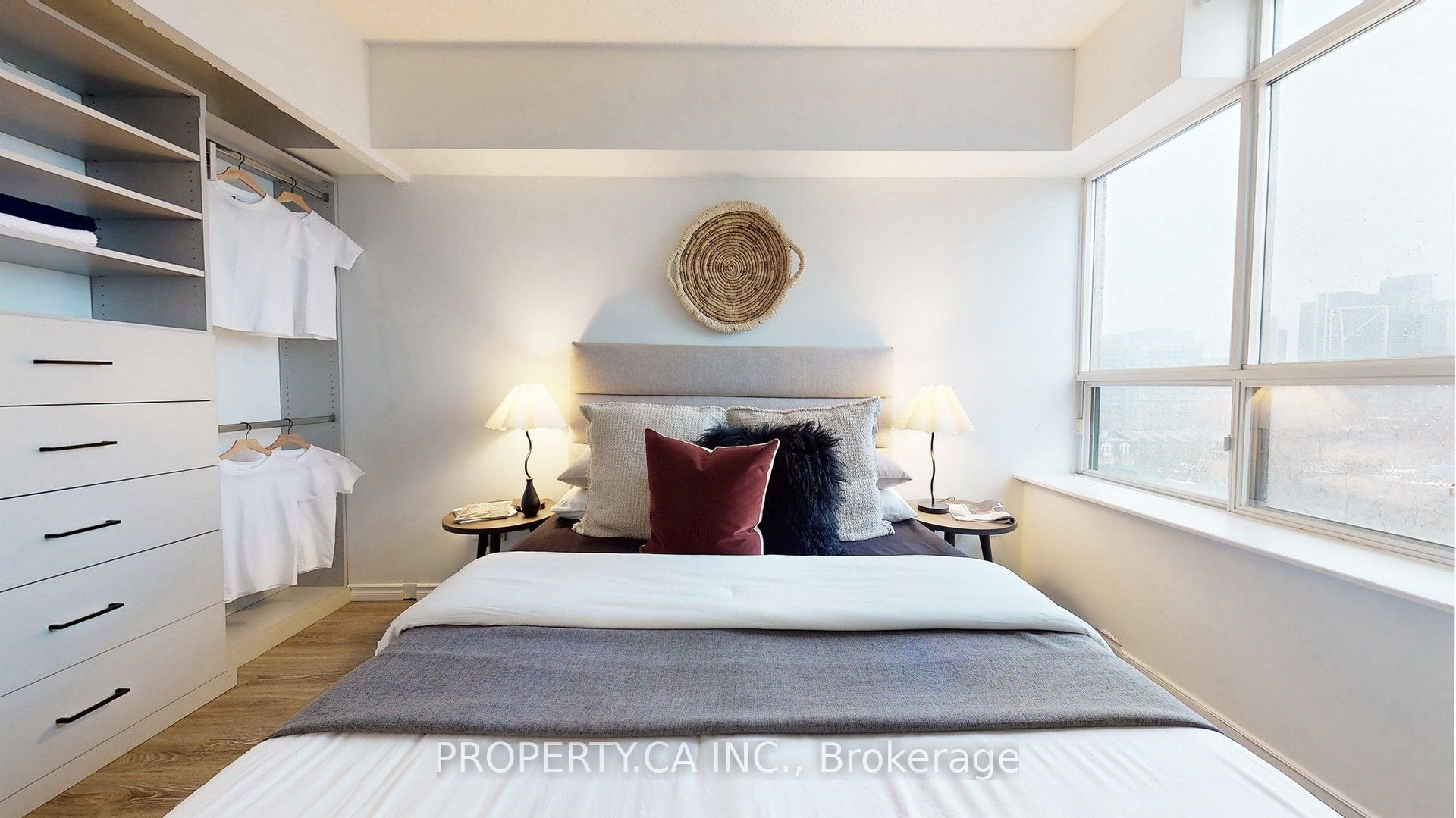 140 Bathurst Street, #Ph02