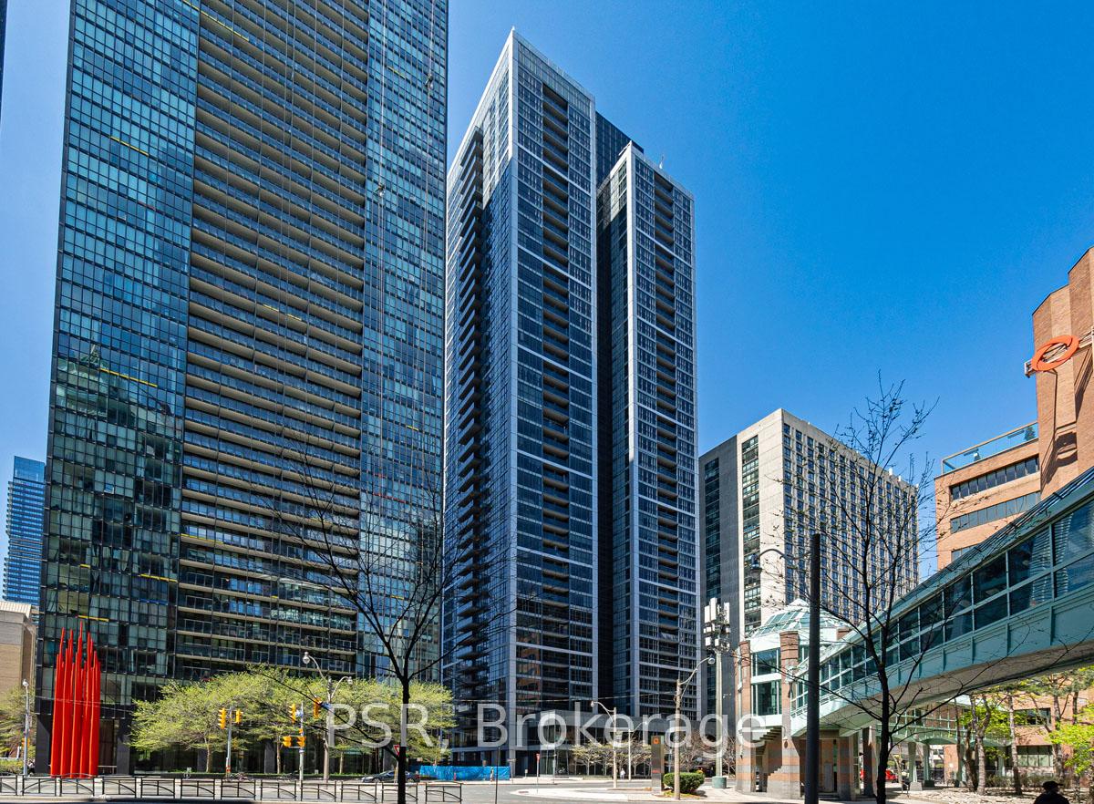 2 Bedrooms Condo at 28 Ted Rogers, Toronto For sale