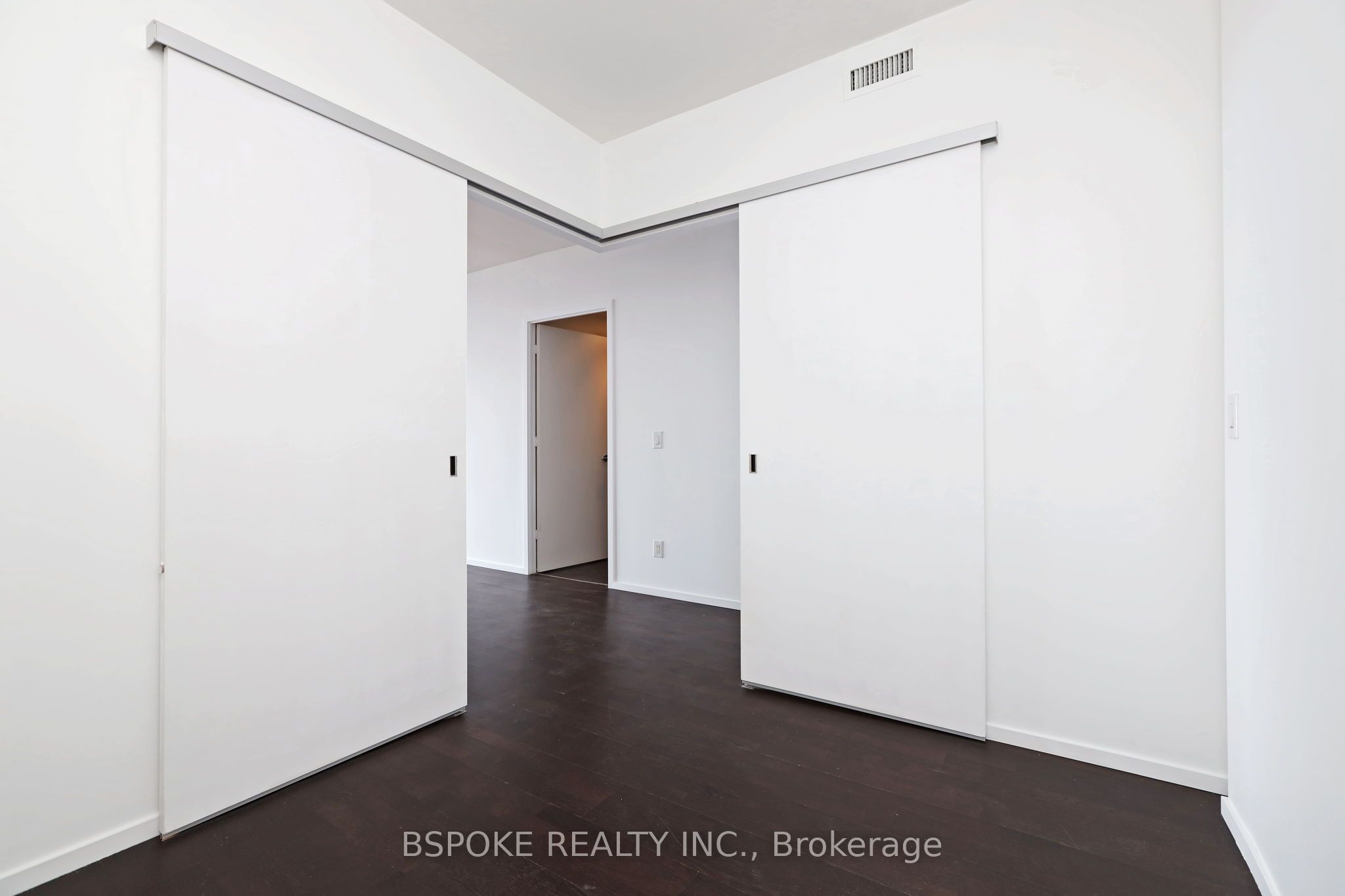 101 Charles Street E, #4402