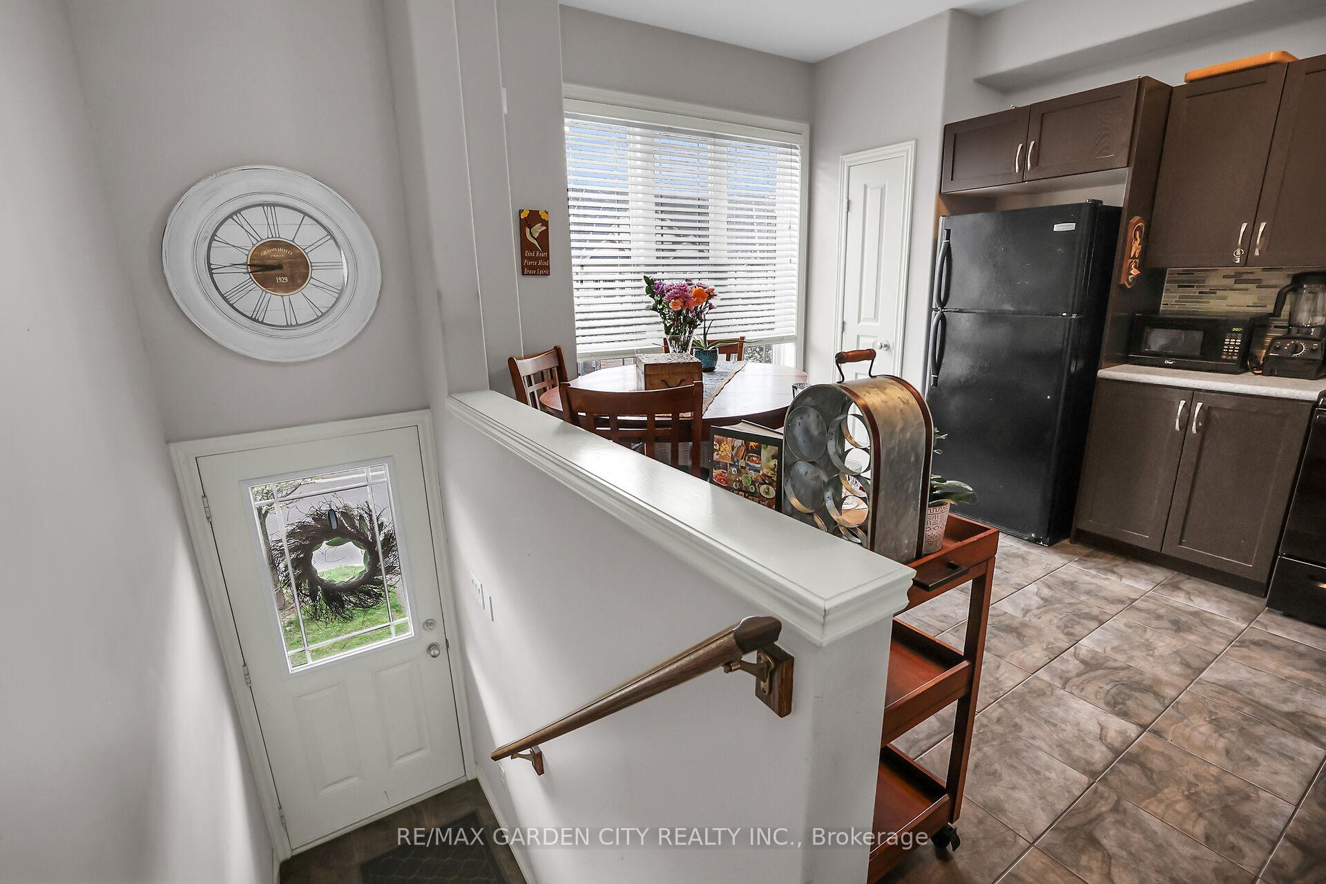 #47 - 8 Hemlock Way, Grimsby, ON L3M 0B5 #47