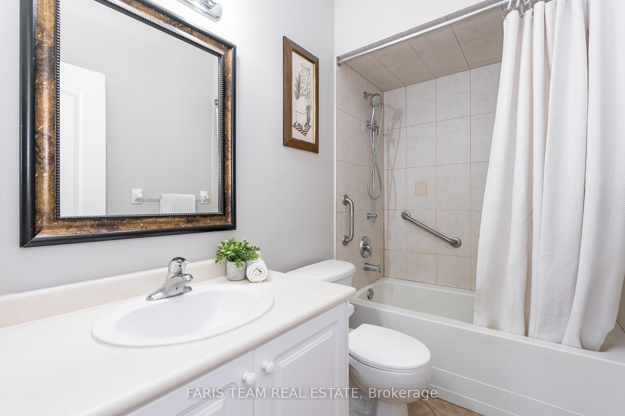 8 Elm Drive, Wasaga Beach Wasaga Beach