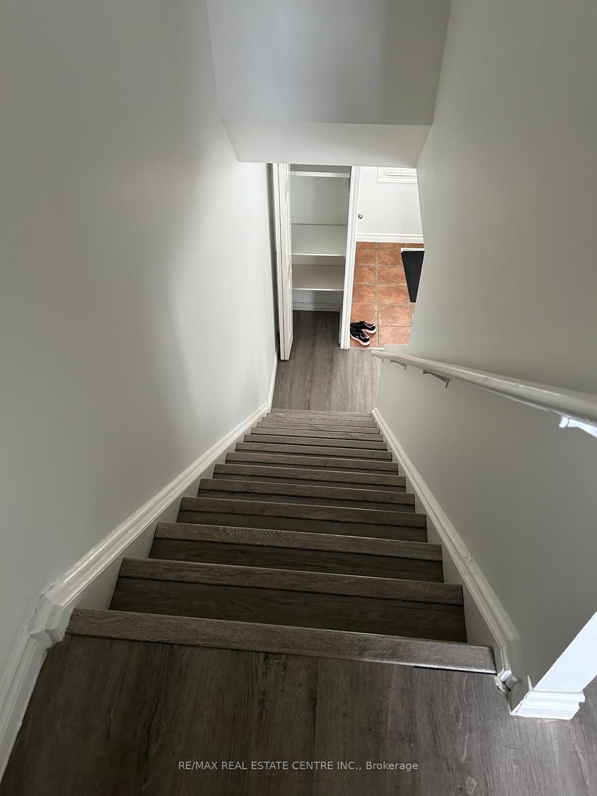 420 Pioneer Drive, #3