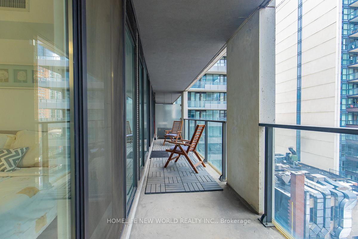 3 Bedrooms Condo at 111 Elizabeth, Toronto For sale