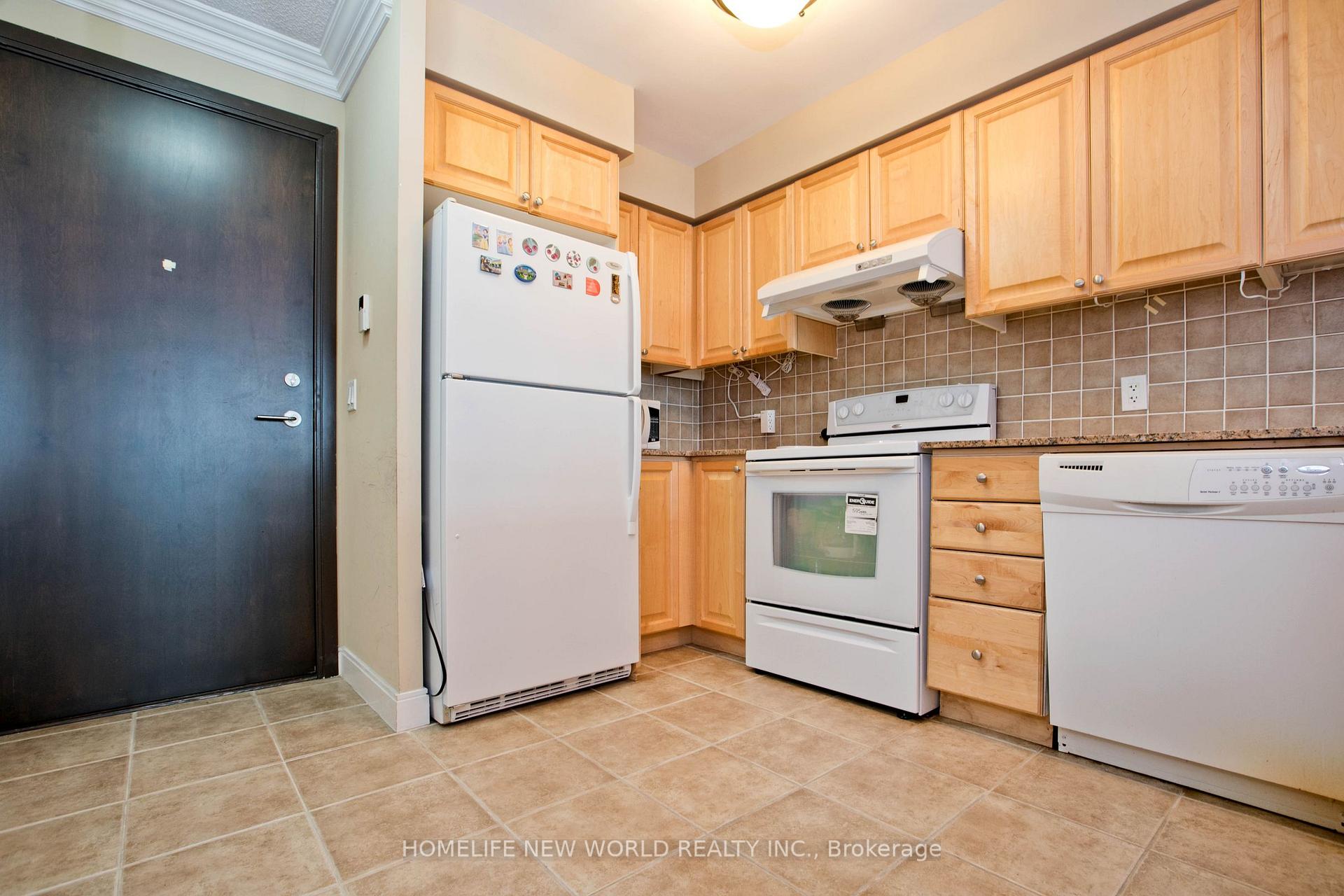 2 Bedrooms Condo at 238 Bonis,  Toronto For sale