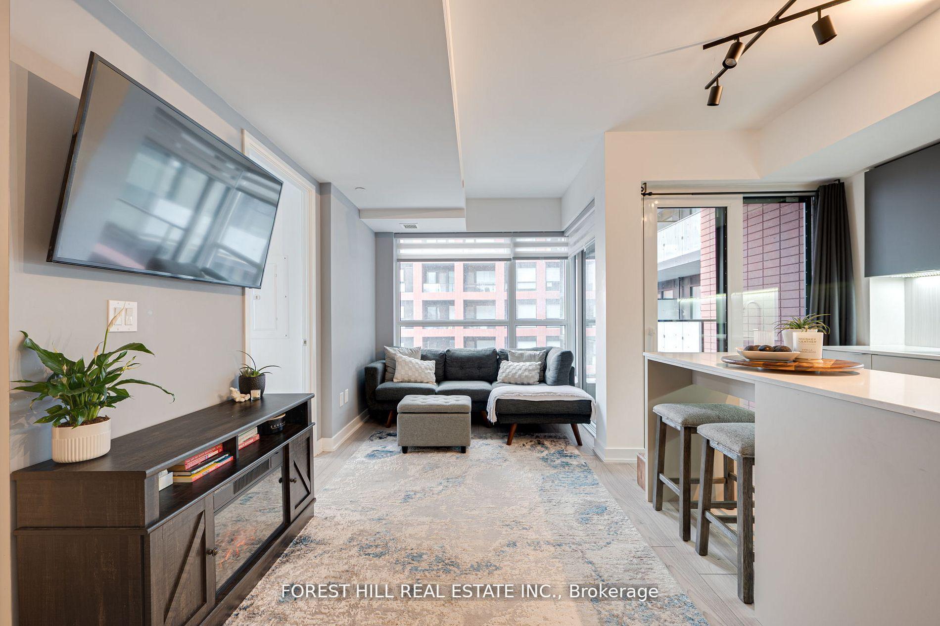 2 Bedrooms Condo at 8 Tippett, Toronto For sale
