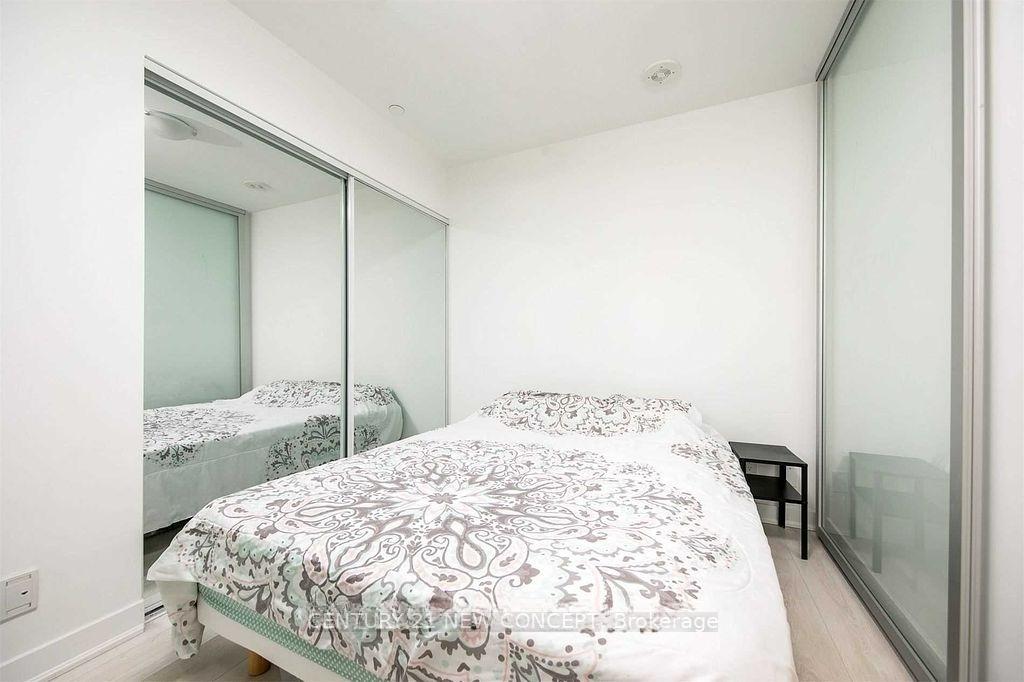 4 Bedrooms Condo at 120 Parliament, Toronto For sale