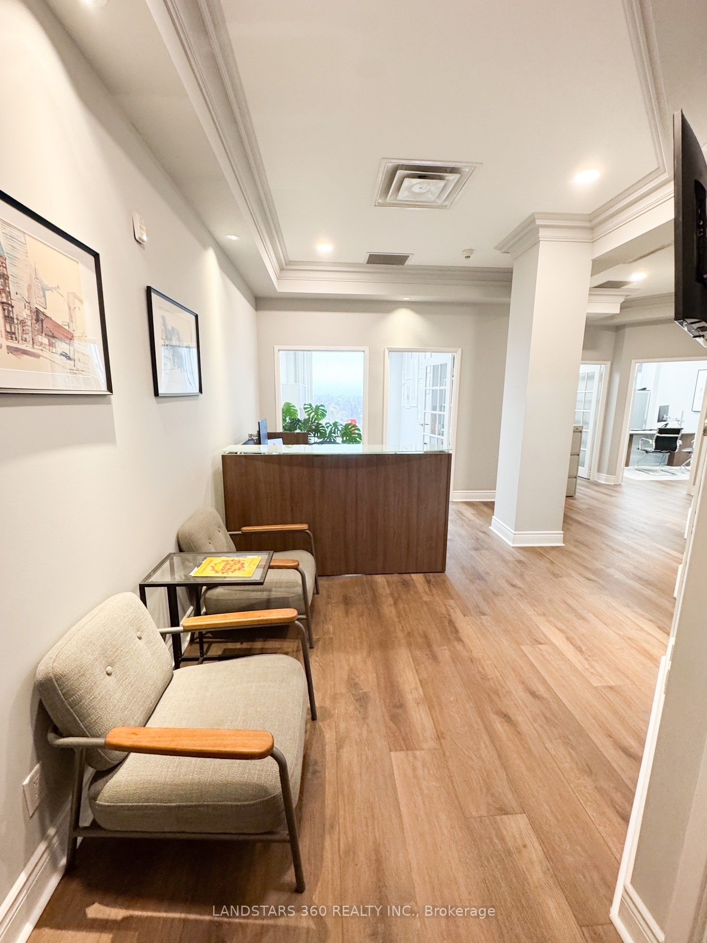 9140 Leslie Street, #407