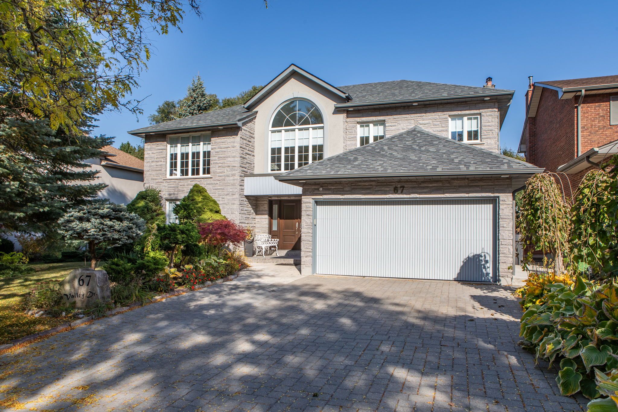 67 Eden Valley Drive Toronto W08 Ontario M9A 4Z5