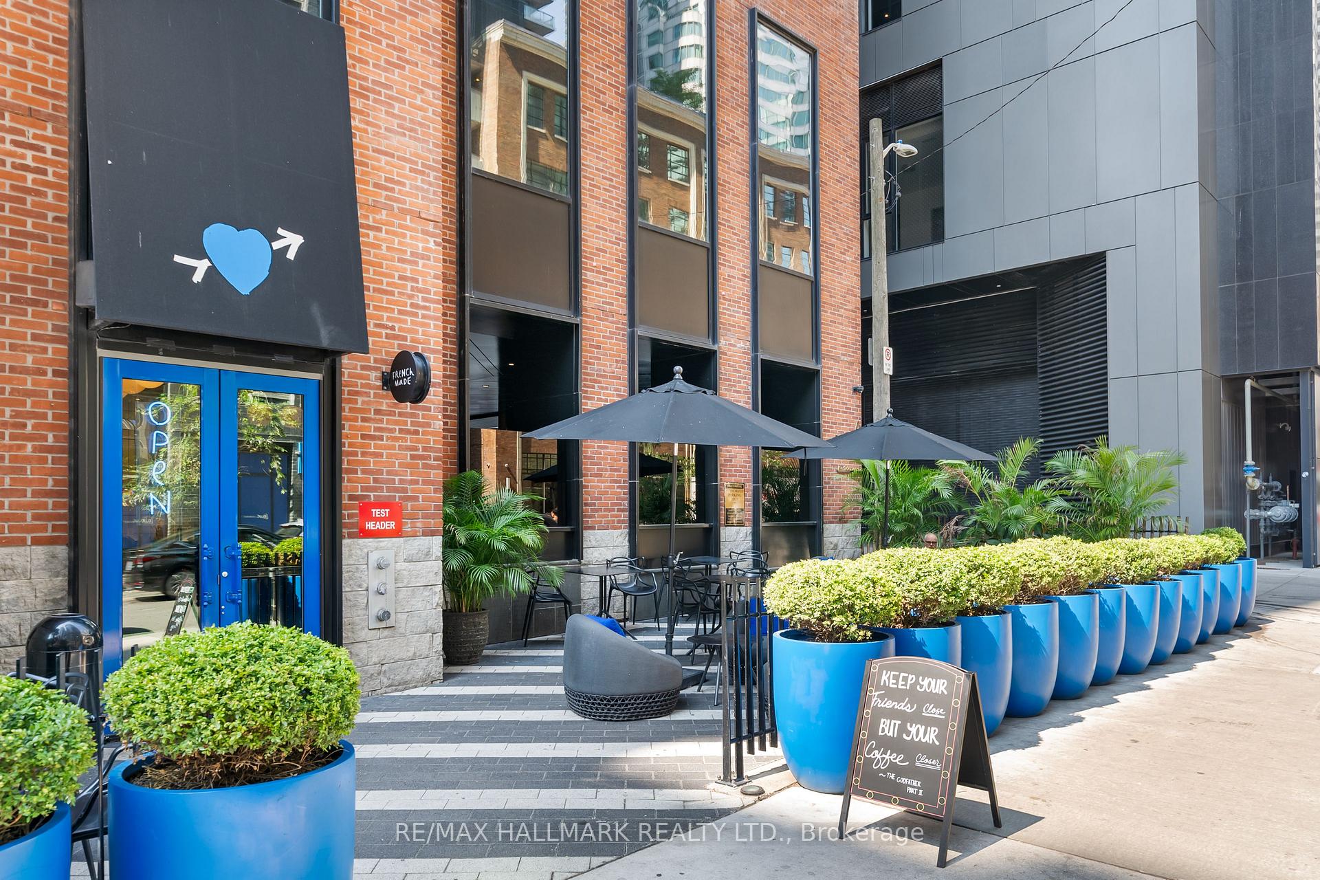 2 Bedrooms Condo at 88 Blue Jays, Toronto For sale
