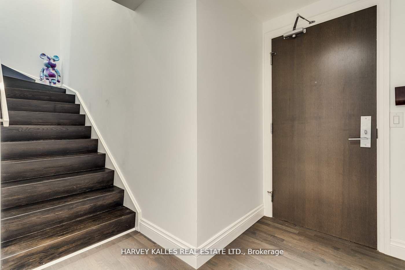 4 Bedrooms Condo at 101 Charles, Toronto For sale