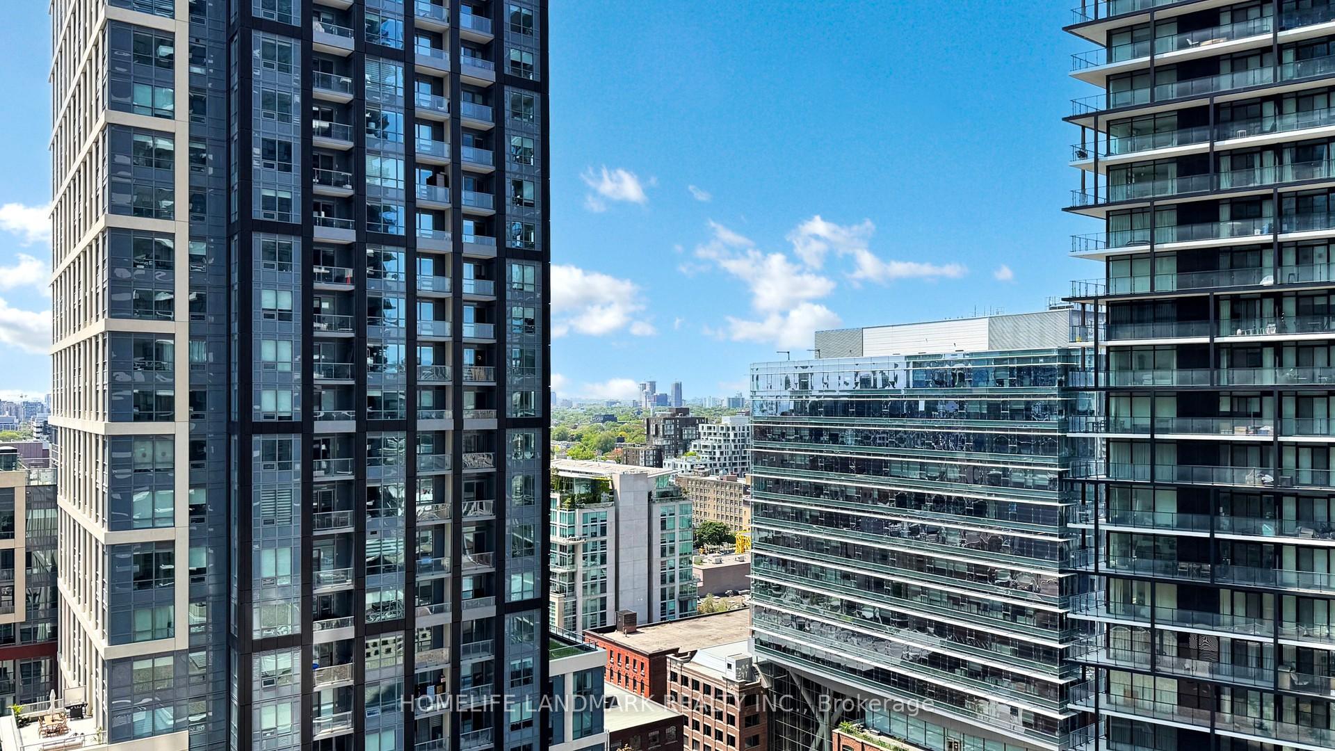 2 Bedrooms Condo at 101 Peter, Toronto For sale