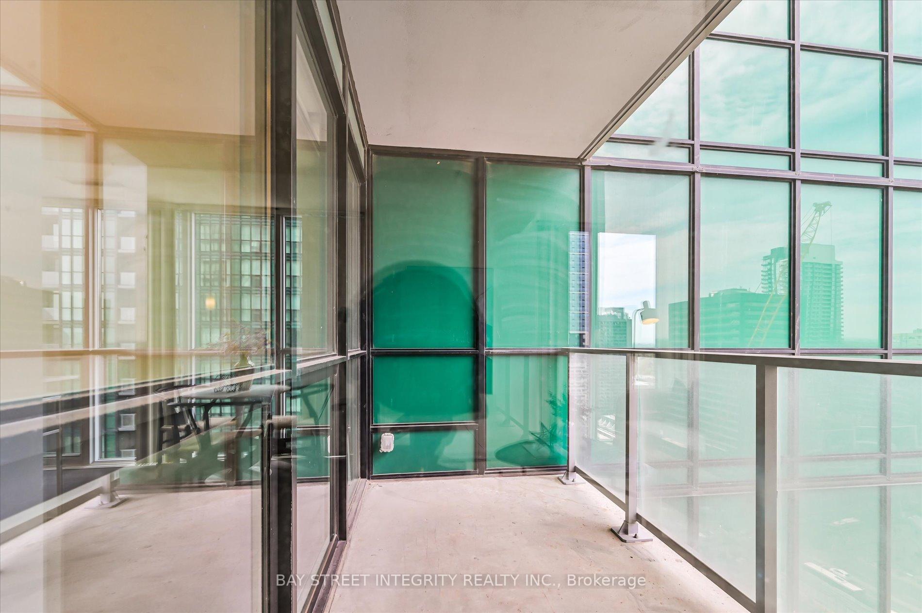 3 Bedrooms Condo at 11 Bogert, Toronto For sale