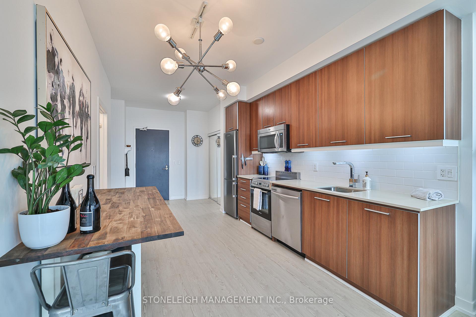 2 Bedrooms Condo at 105 George,  Toronto For sale
