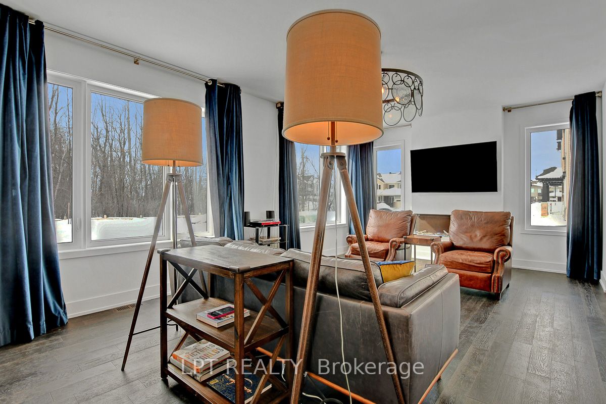 2441 Watercolours Way, Barrhaven, ON K2J 6N8