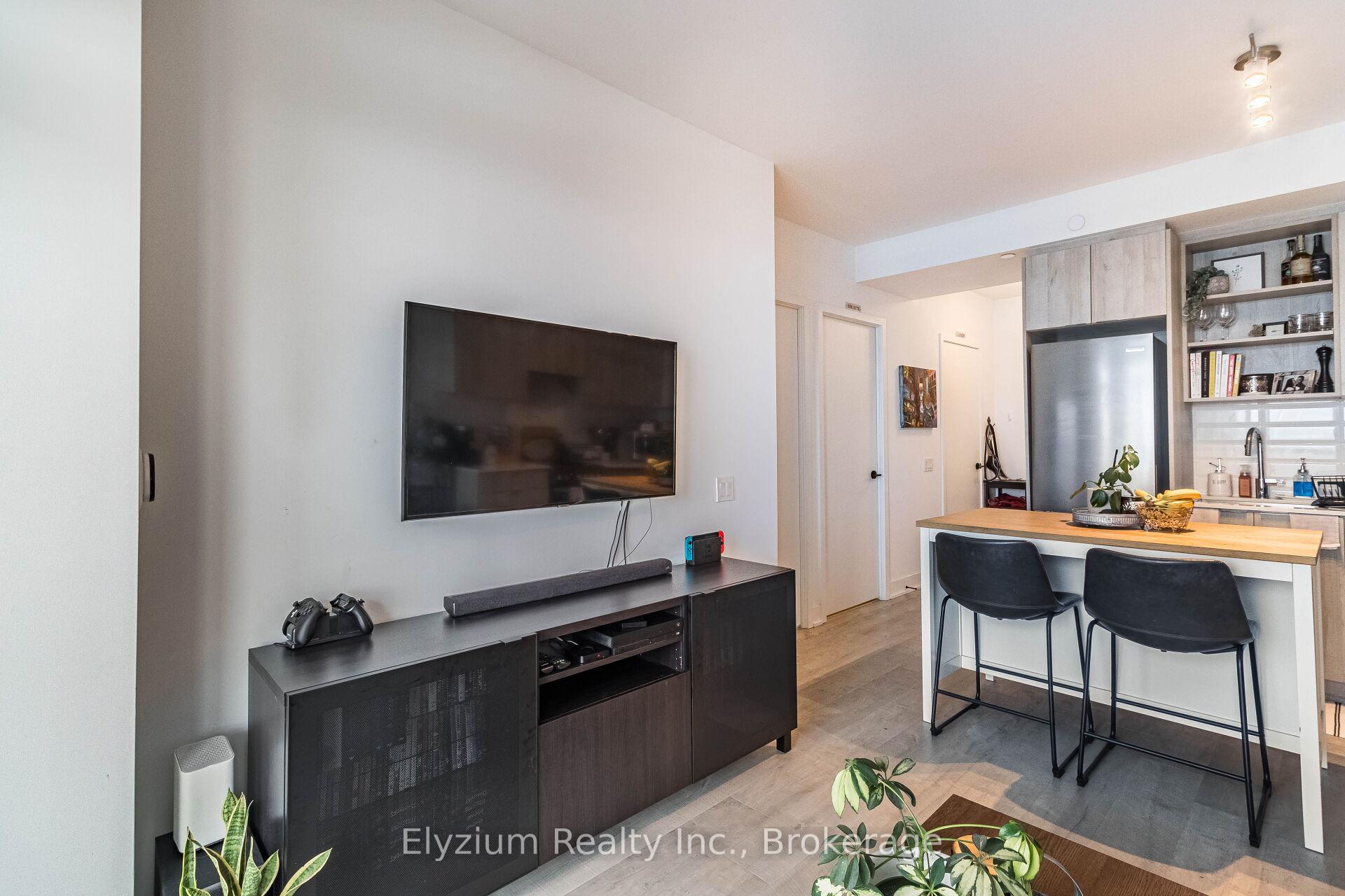 2 Bedrooms Condo at 50 George Butchart,  Toronto For sale