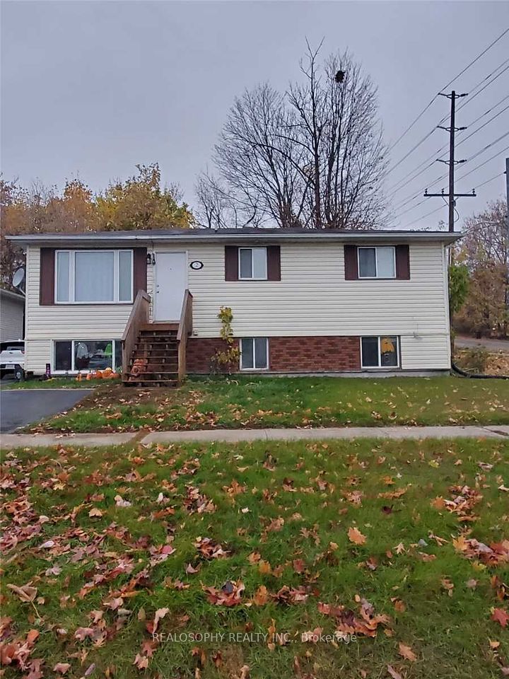 2 Christine Place, Orillia, ON L3V 7P1