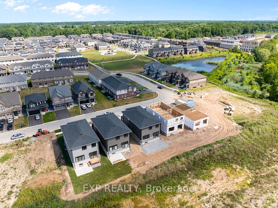 49 Alicia Crescent, Thorold, ON L2V 0M1