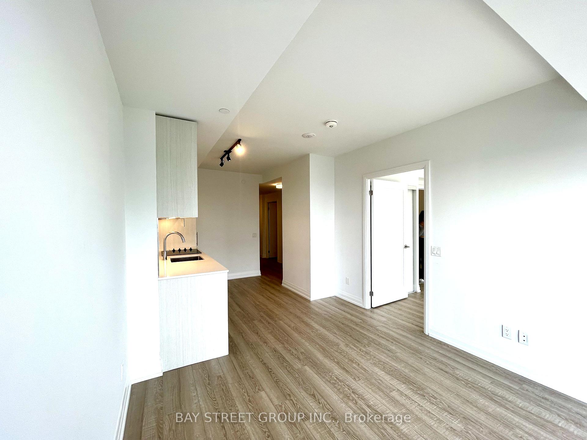2 Bedrooms Condo at 286 Main, Toronto For sale