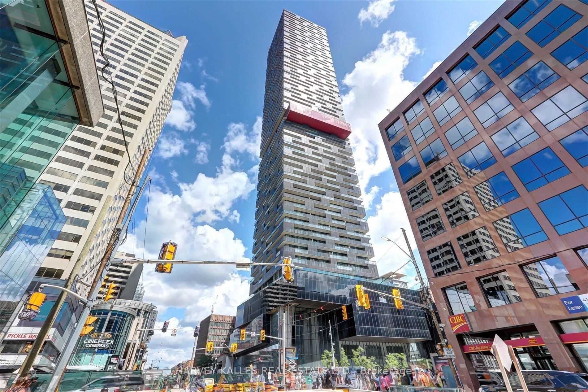 8 Eglinton Avenue E 5202