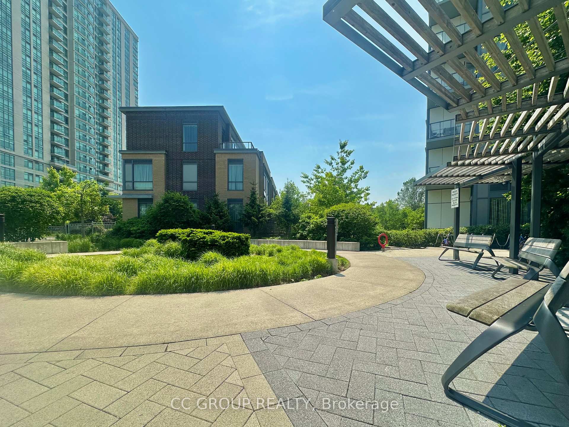 3 Bedrooms Condo at 215 Bonis, Toronto For sale
