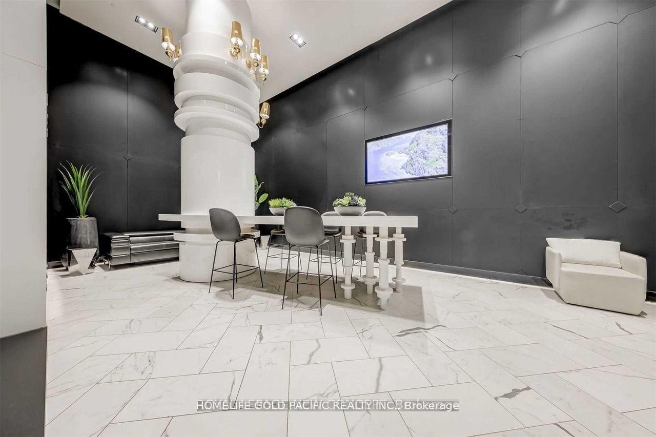 2 Bedrooms Condo at 87 Peter, Toronto For sale