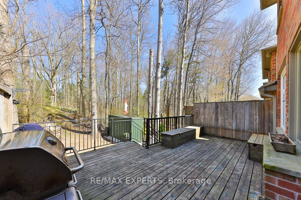 119 Westbury Court, Richmond Hill, ON L4L 2S3