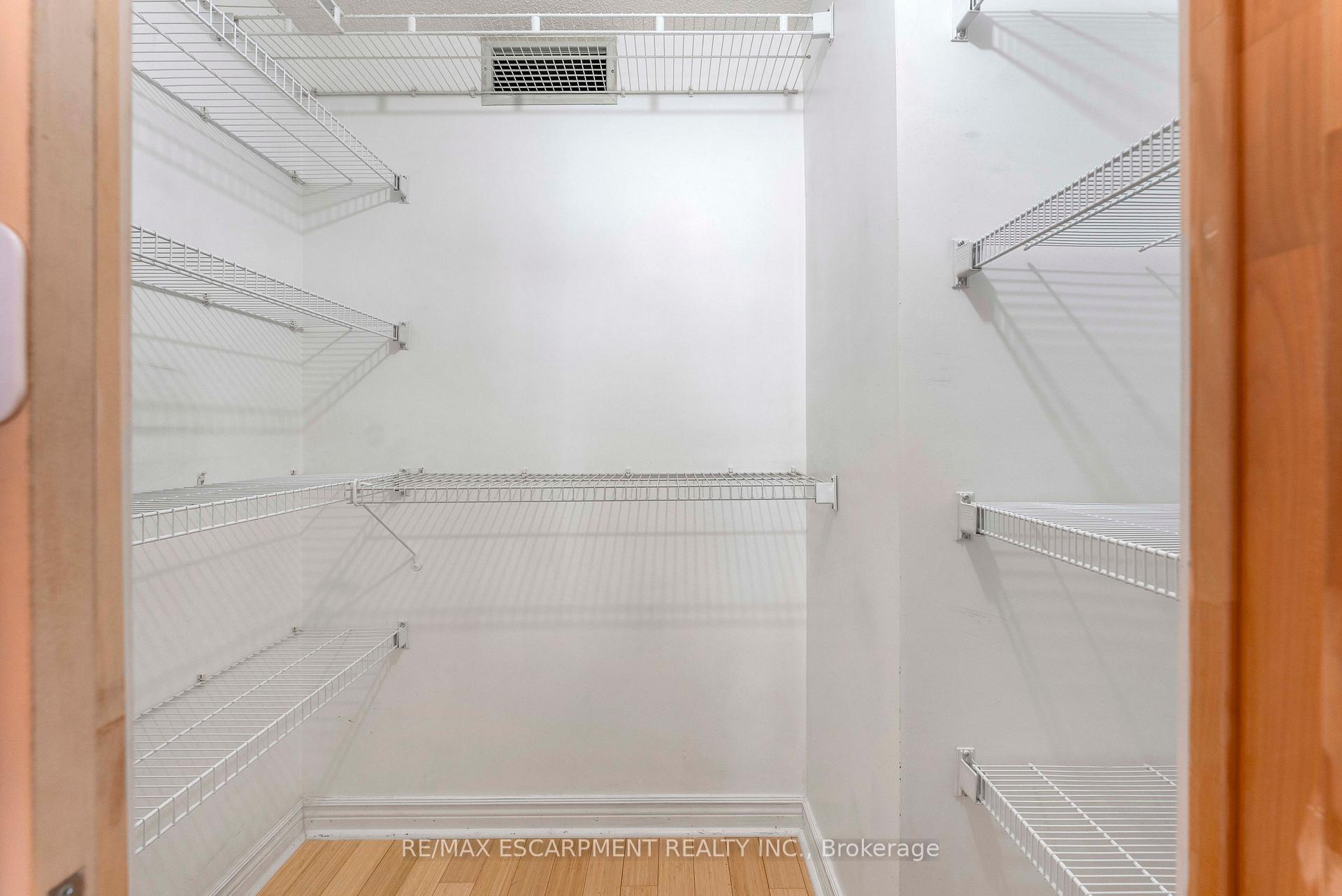 3 Bedrooms Condo at 65 Scadding, Toronto For sale
