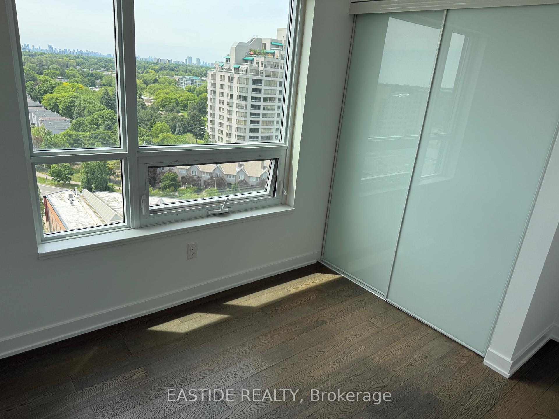 3 Bedrooms Condo at 185 Bonis, Toronto For sale