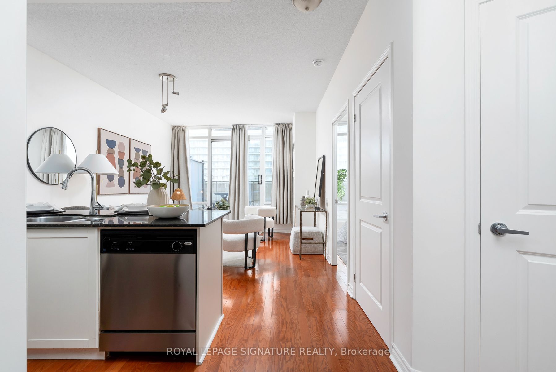 15 Windermere Avenue, #411