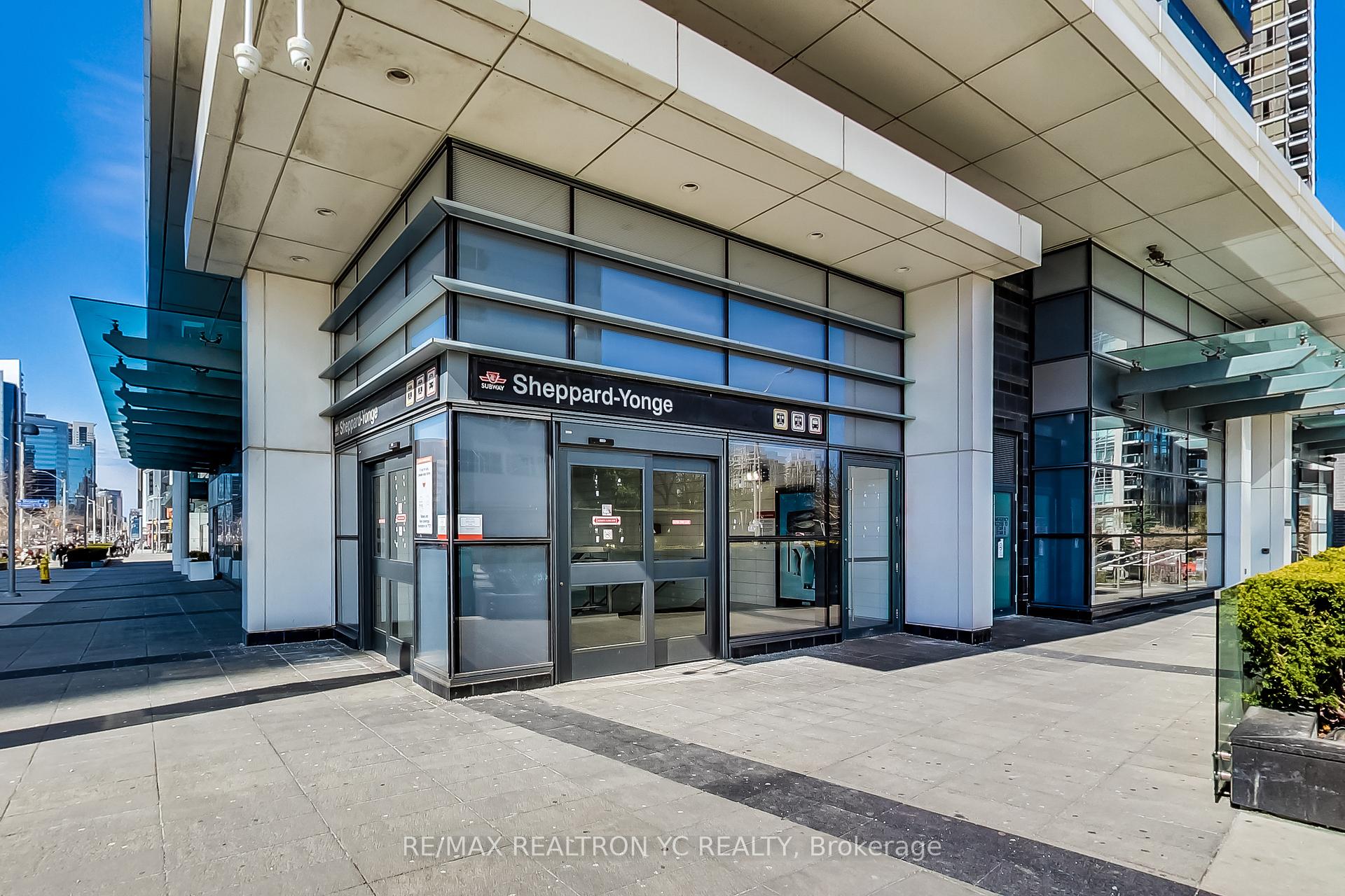 4 Bedrooms Condo at 2 Anndale, Toronto For sale