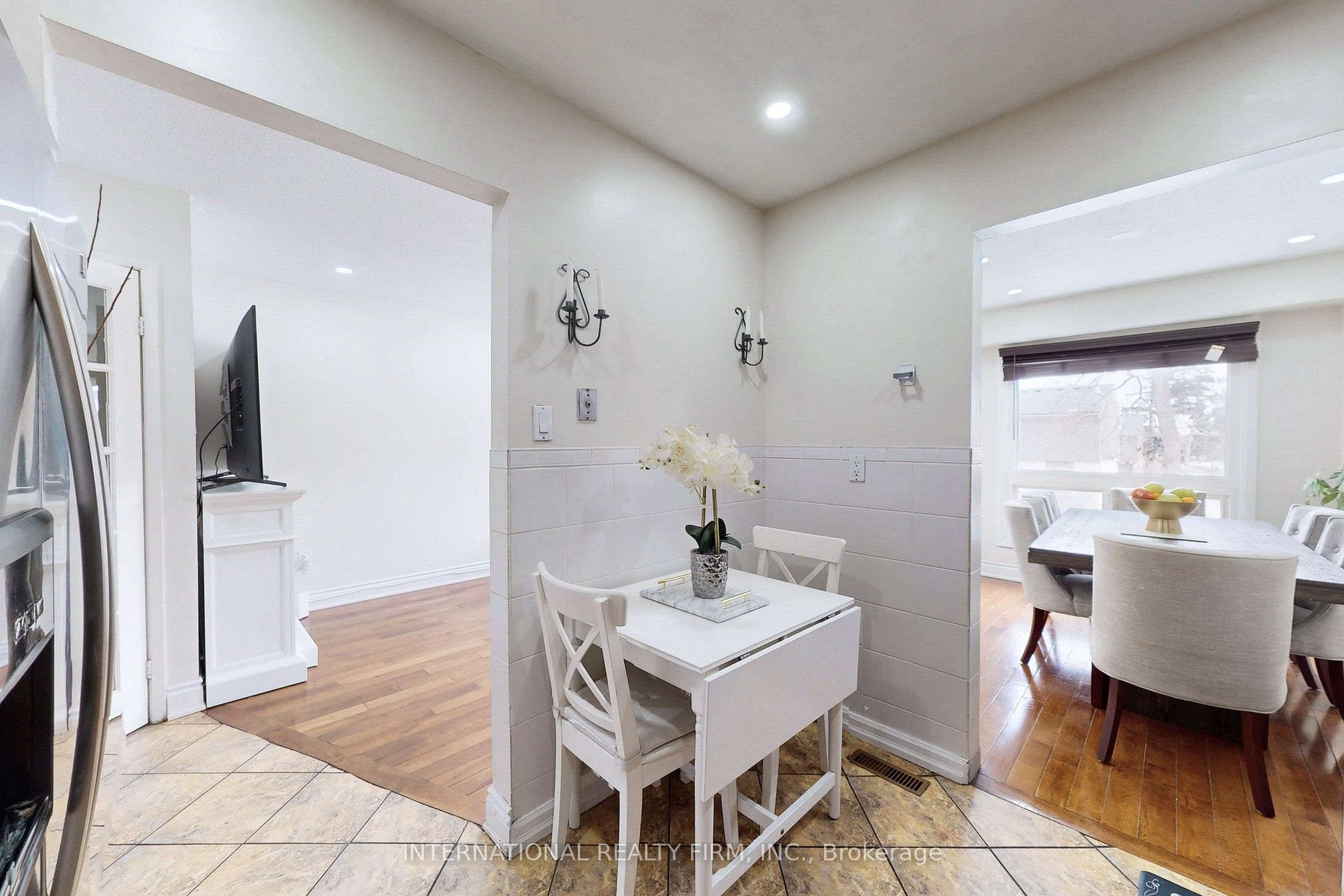 60 Hanson Road, #62