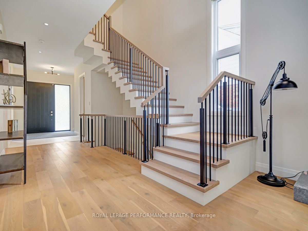 145 Mulvihill Avenue, WestboroHamptonPark, ON K1Z 6Y3