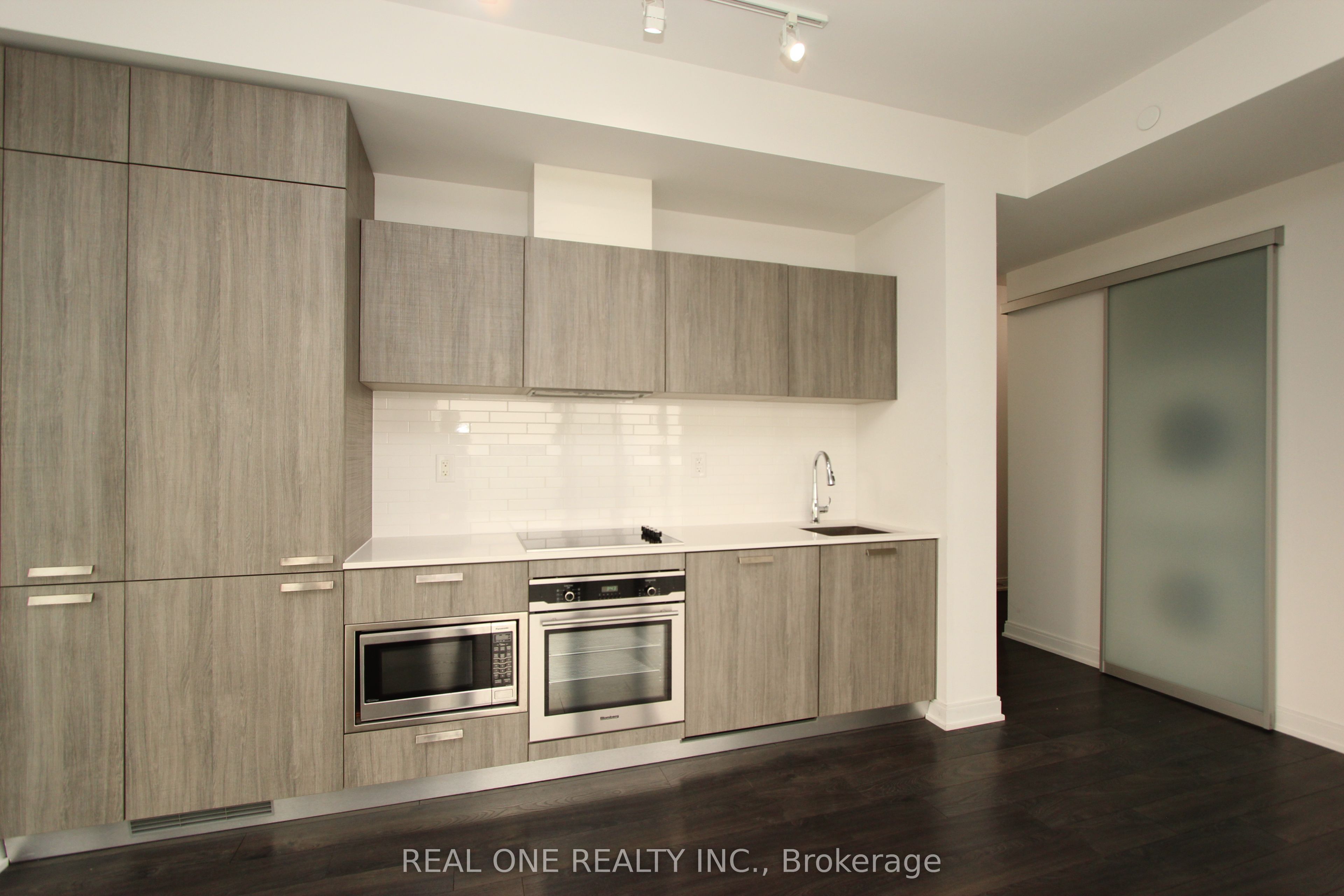 50 CHARLES Street E, #2605