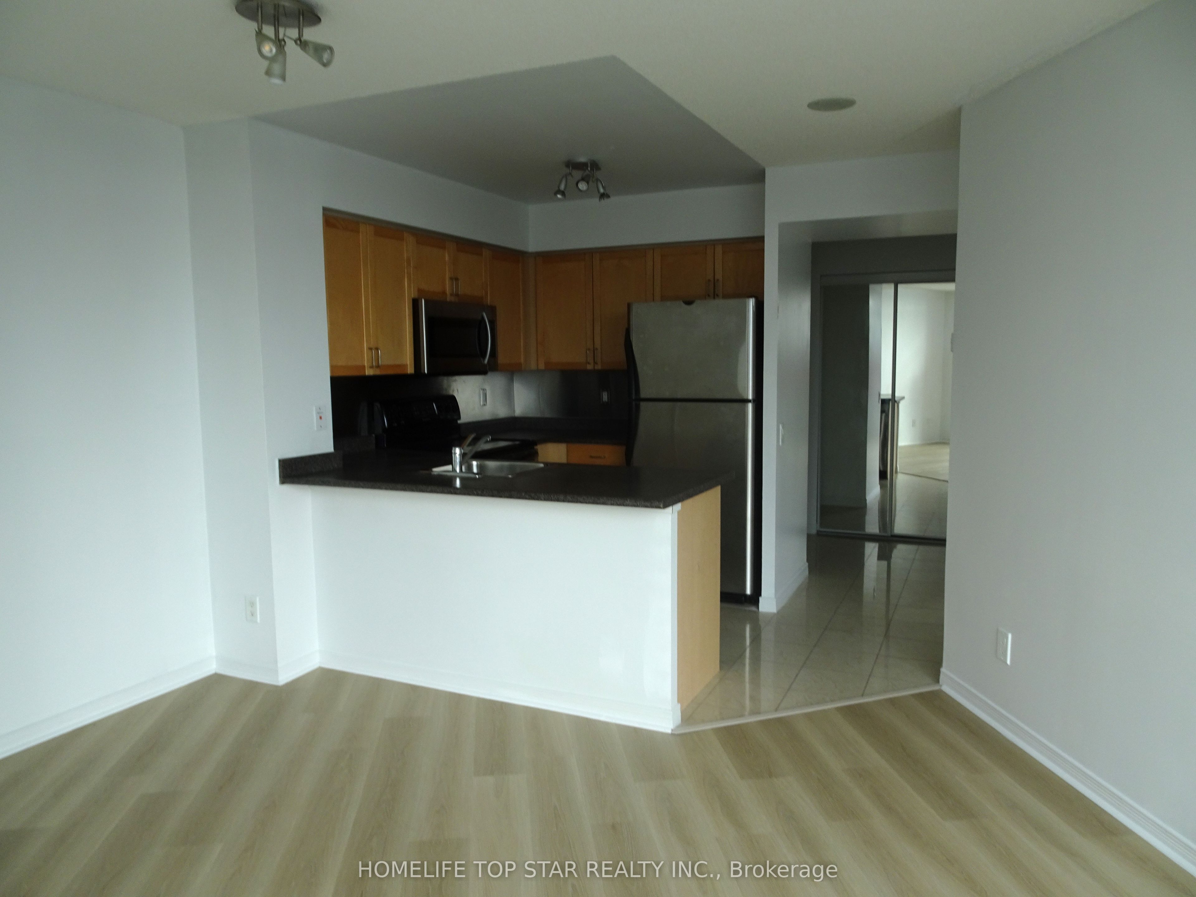 #505 - 28 Harrison Garden Boulevard, Toronto, ON M2N 7B5