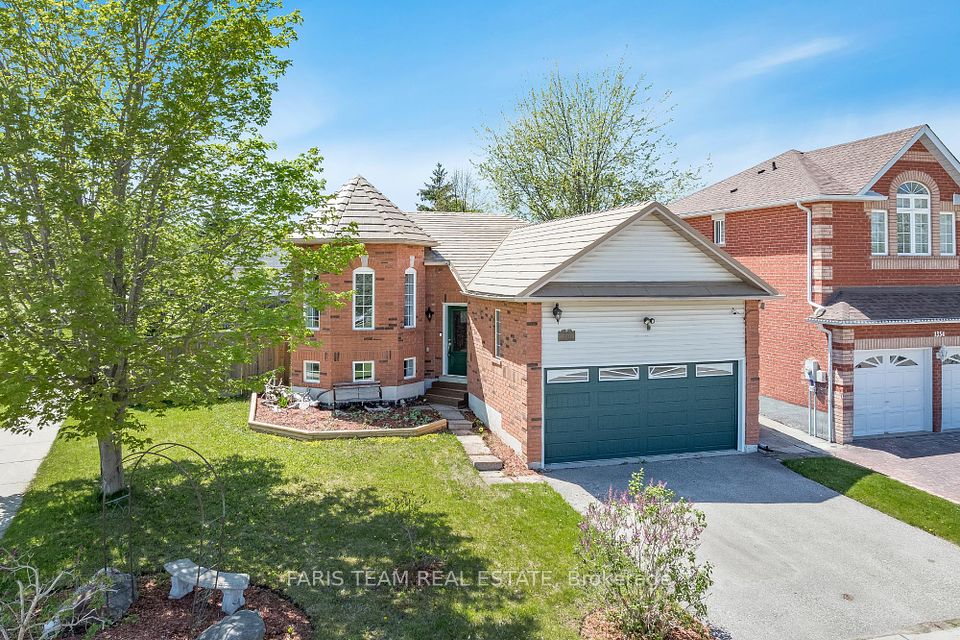 1358 Vincent Crescent