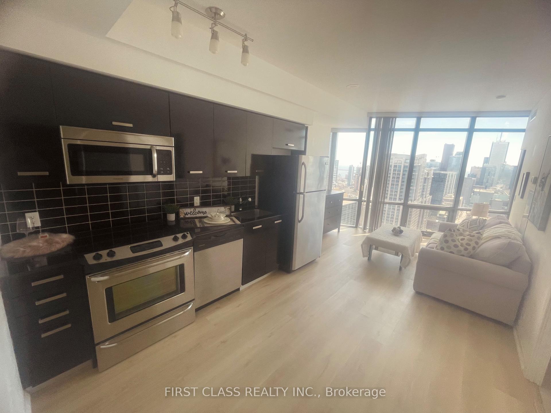 1 Bedroom Condo at 832 Bay,  Toronto For sale