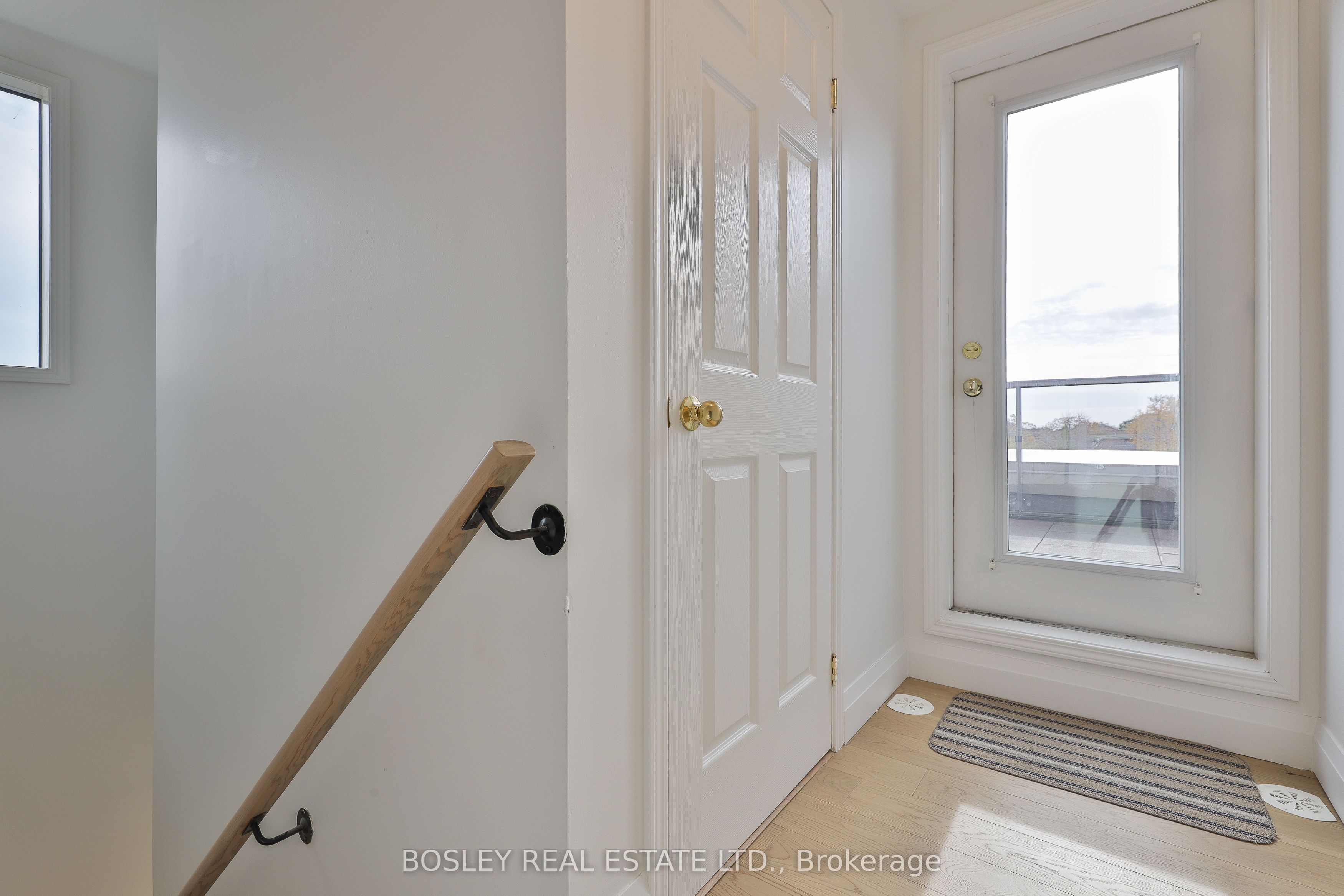 639 Lawrence Avenue W, #302