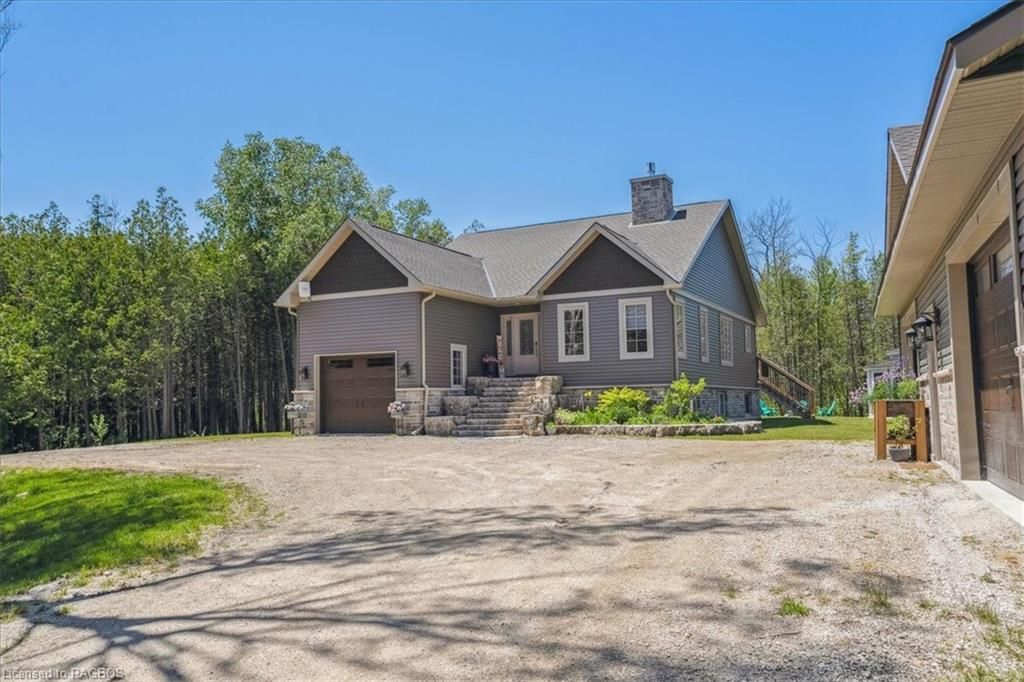 154 BRYANT Street South Bruce Peninsula Ontario N0H 2T0
