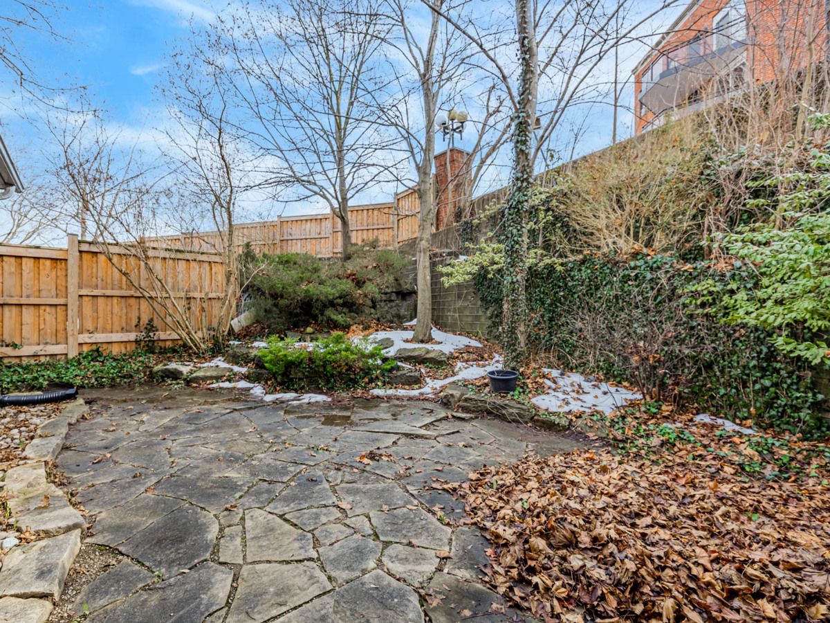 32 Rosebury Lane