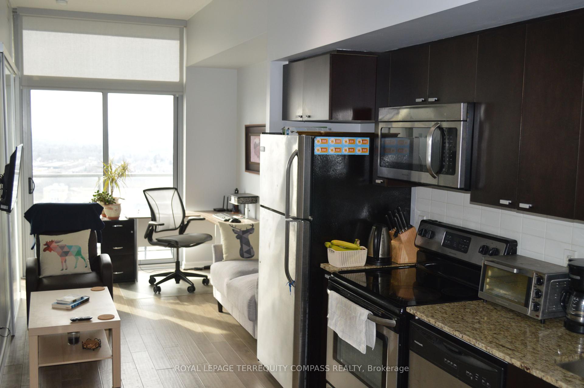 1 Bedroom Condo at 105 The Queensway,  Toronto For sale