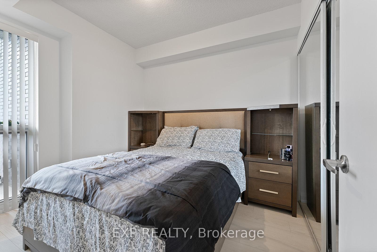 1 Bedroom Condo at 26 Gibbs, Toronto For sale