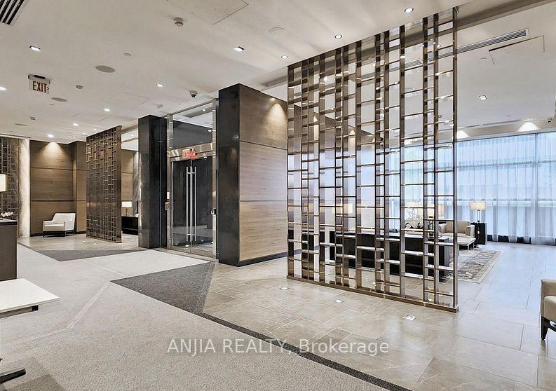 3 Bedrooms Condo at 2 Anndale,  Toronto For sale