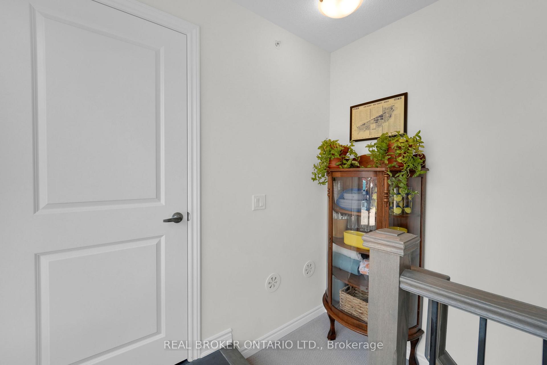 2 Bedrooms Condo at 100 Long Branch, Toronto For sale