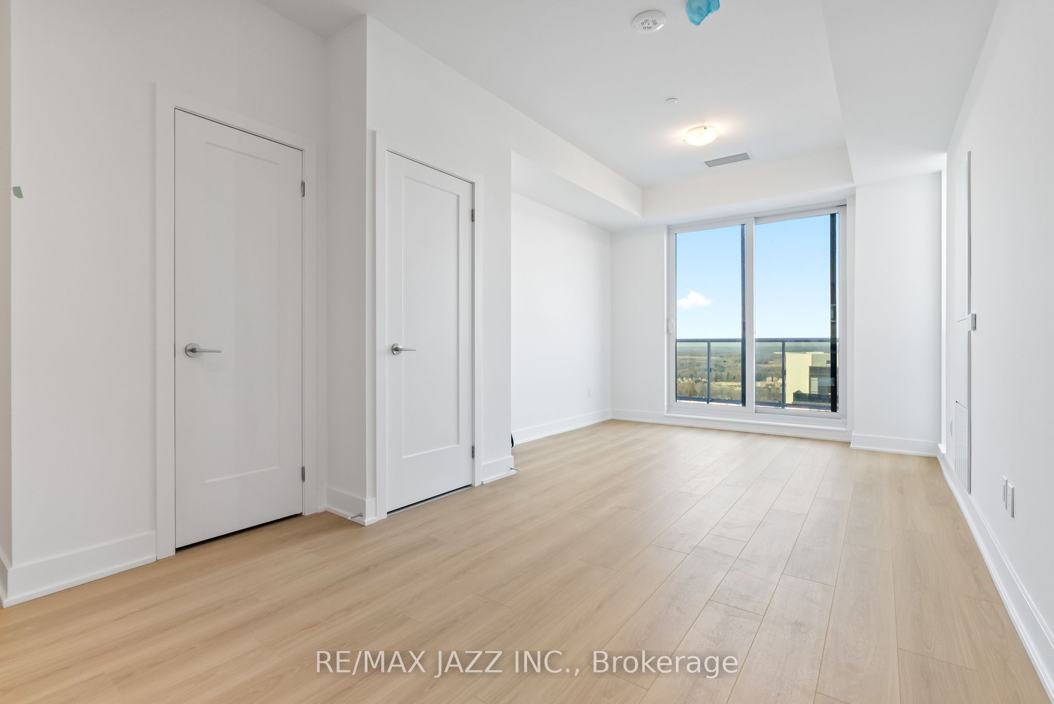 2545 Simcoe Street N, #PH16