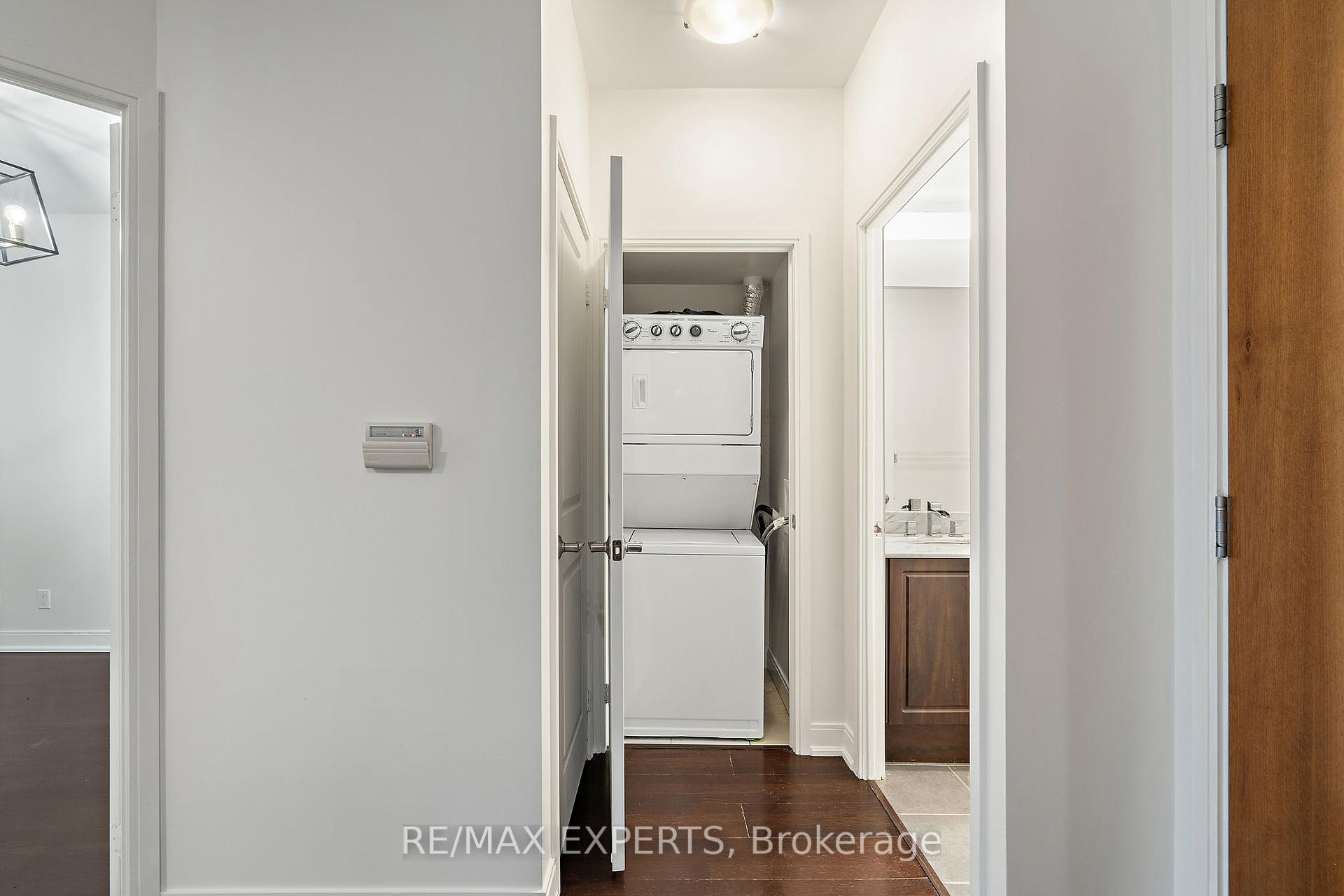 1 Bedroom Condo at 88 Broadway,  Toronto For sale