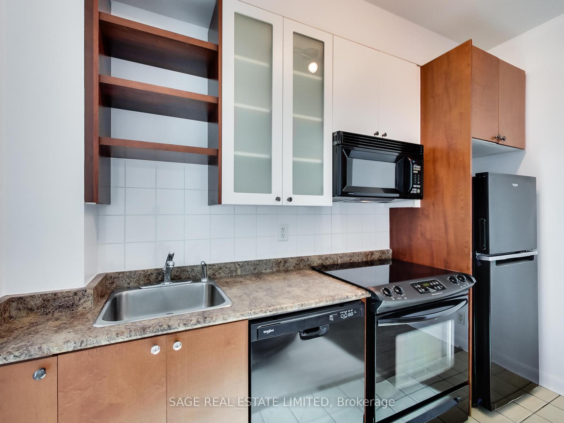 1 Bedroom Condo at 600 Fleet, Toronto For sale