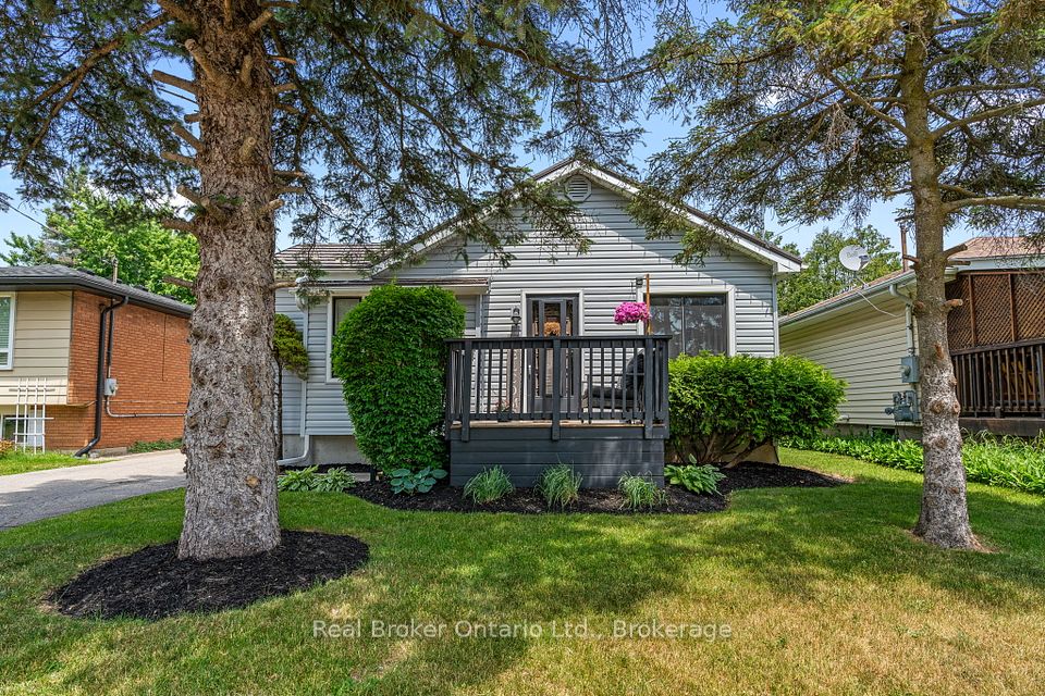 28 Lyndhurst
